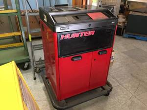 lot 143 image: Hunter R811 Wheel Alignment Machine Cabinet