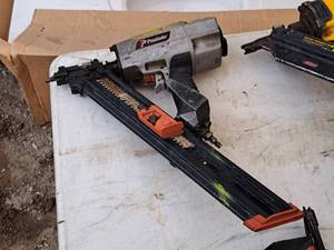 lot 1005 image: Paslode Air Nailer PF205S-PP