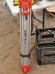 lot 1019 image: CSTBerger Laser Tripod
