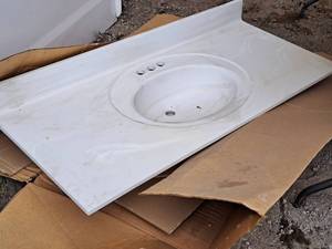 lot 1058 image: Sink (New)