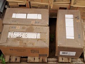 lot 1074 image: Lot of (3 Boxes) Wall Tile 3x6