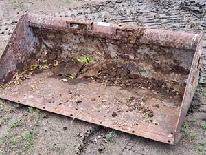 lot 977 image: Bucket Attachment