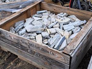 lot 982 image: Lot of (1 Pallet) Stone