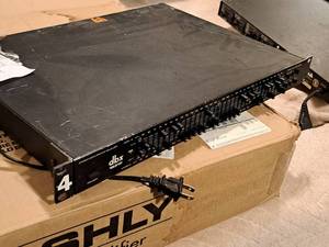 lot 958 image: Dbx Rack-Mount StereoMono Graphic Equalizer 1531PRO