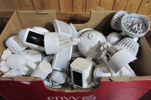 lot 14 image: Mix Of Ring & Feit Security Lights
