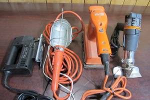 lot 13 image: Power Sander, Jigsaw, Heat Gun & Portable Hand Lamp