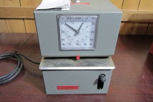 lot 37 image: Lathem Time Clock Model 2156-5