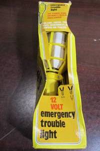 lot 60 image: Deka EL-20 12-Volt Emergency Trouble Light