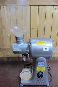 lot 90 image: La Minerva Electric GrainFlour Mill
