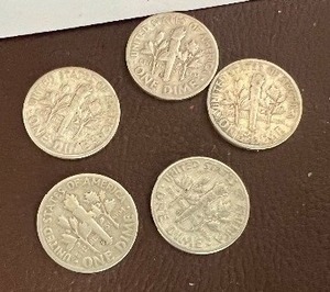 LOT OF 5 SILVER ROOSEVELT DIMES FROM THE 1950S
