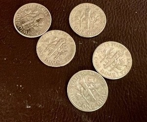LOT OF 5 SILVER ROOSEVELT DIMES FROM THE 1950S