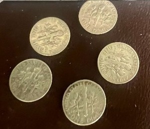 LOT OF 5 SILVER ROOSEVELT DIMES FROM THE 1950S