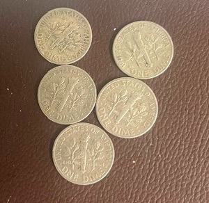 LOT OF 5 SILVER ROOSEVELT DIMES FROM THE 1950S