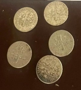 LOT OF 5 SILVER ROOSEVELT DIMES FROM THE 1950S