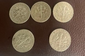 LOT OF 5 SILVER ROOSEVELT DIMES FROM THE 1950S