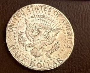 1964D  KENNEDY HALF DOLLAR  90% SILVER