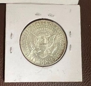 1964  KENNEDY HALF DOLLAR  90% SILVER