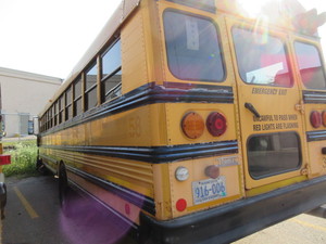 lot 3 image: FREIGHTLINER 77 PASSENGER SCHOOL BUS - MUST BE TOWED AWAY - PARTS ONLY