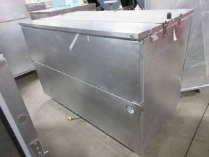 lot 223 image: BEVERAGE AIR DOUBLE ACCESS MILK COOLER NEEDS SERVICE