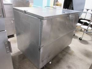 lot 224 image: BEVERAGE AIR SINGLE ACCESS MILK COOLER
