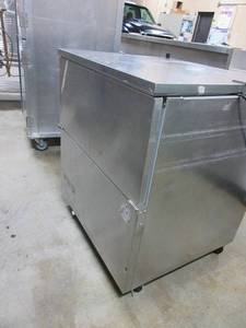 lot 225 image: BEVERAGE AIR SINGLE ACCESS MILK COOLER