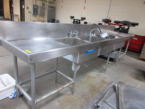 lot 243 image: STAINLESS STEEL, 3 SINK SANITIZING STATION WITH BACKSPLASH AND WATER HEATER ATTACHMENT