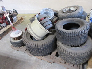 lot 253 image: PALLET OF MISC. WHEELS, RIMS, PARTS