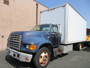 lot 102 image: FORD F800 BOX TRUCK WITH VERY LOW MILES- ONE OWNER- WELL MAINTAINED