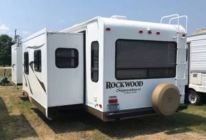 2013 Forest River Rockwood Signature Ultra-Lite 35 Travel Trailer