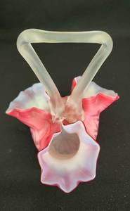 lot 59 image: Antique Ruffled, Pinched Glass Basket