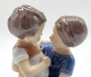 lot 67 image: Bing & Grndahl Danish Porcelain Mother & Child 1568