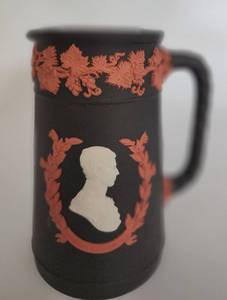 lot 71 image: Wedgwood Royal Wedding Collection Mug