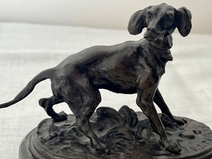 lot 10 image: Vintage Pierre Jules Mene Bronze Dog Sculpture