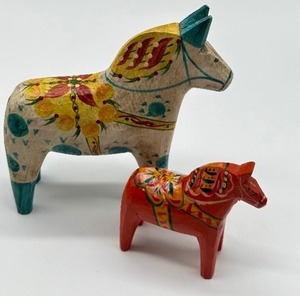 lot 100 image: Two Swedish Hand Painted Dala Horses