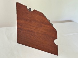lot 106 image: Antique Victorian Eastlake Carved Walnut Corner Shelf