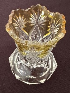 lot 142 image: Antique Crystal Star Pattern Toothpick Holder