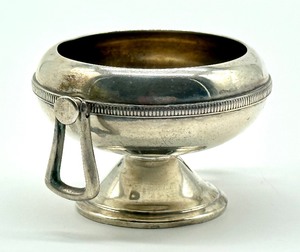 lot 146 image: Antique Sterling Silver Footed Salt Cellar with Handles