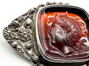 lot 163 image: Antique Silver and Intaglio Cut Cameo Brooch