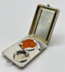 lot 178 image: Antique Sterling Silver Compact