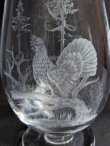 lot 121 image: Vintage Norwegian Etched Crystal Pheasant Design Vase