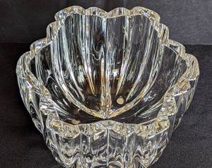 lot 123 image: Kosta Boda - Olivia Bowl by Anna Ehrner