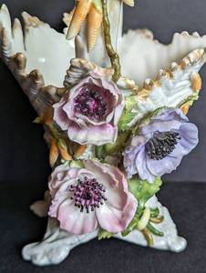 lot 128 image: Antique German Porcelain Flower Basket