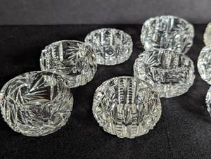 lot 202 image: Vintage Variety of Cut & Pressed Glass Salt Cellars