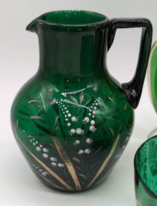 lot 211 image: Assorted Antique Painted Green Glassware