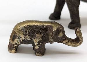 lot 234 image: Vintage Brass and Bronze Elephant Figurines