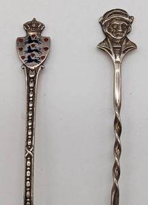 lot 241 image: Sterling Silver Souvenir Spoons