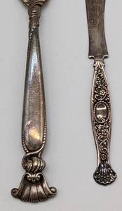 lot 242 image: Assorted Vintage Sterling Silver Serving Utensils