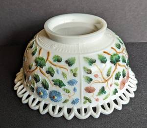 lot 244 image: Antique Vintage Challinor Taylor Tree of Life  Floral Glass Bowl