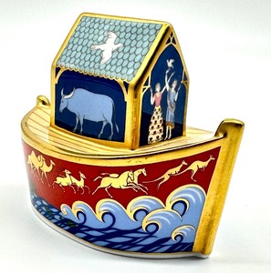 lot 71 image: Royal Crown Derby English Bone China LXI Noahs Ark Figurine