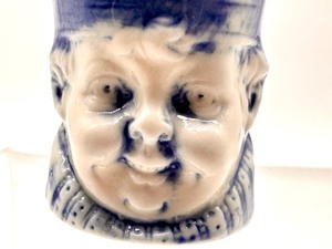lot 67 image: Vintage Schafer and Vater Toothpick Holder